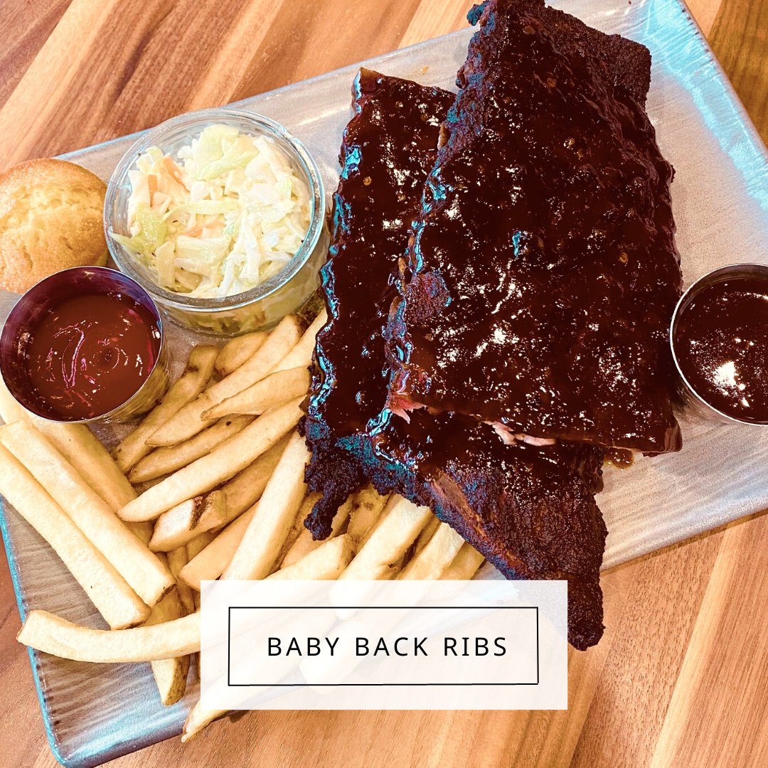 Join us at the Golfside Grill for this week's special features! 

#swcc #shadowwood #countryclub #restaurant #florida #swfl #golflife #menu