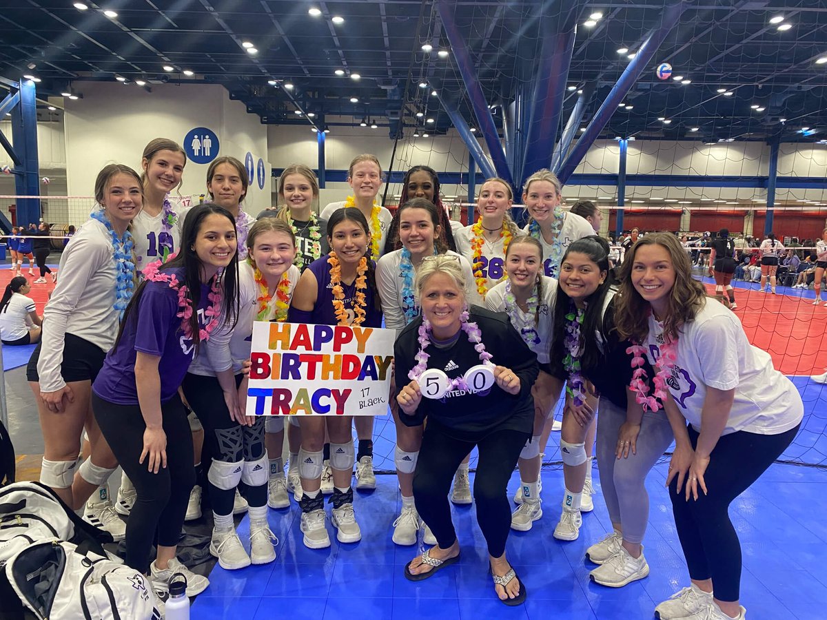 UnitedVba's tweet photo. Cross Court Classic 🤝 United VBA

We had a BLAST in Houston (here are some pics to prove it)!! Lots of great volleyball and fun. The training and growth continues on 🙌💜🏐👏 #unitedvba #unitedfamily #crosscourtclassic #GRIT #clubvball https://t.co/0pheRf4Phh