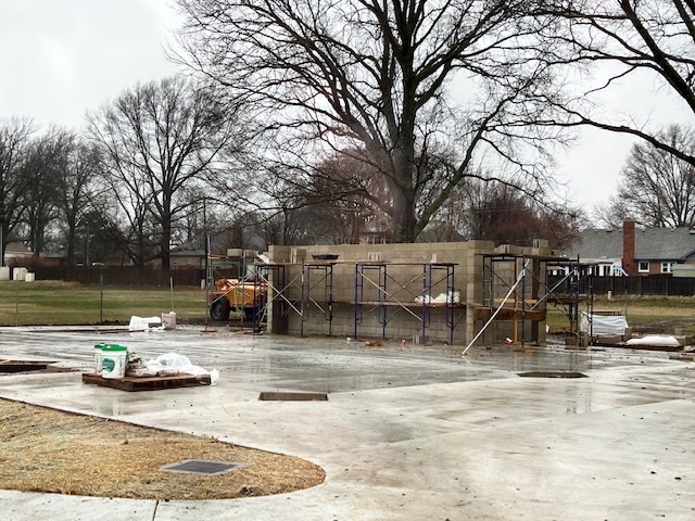 MissionKSPksRec's tweet photo. Mohawk Park is on schedule despite wild temp. fluctuations. ADA access points were buttoned up this week, progress on restrooms &amp; storage, retiring old drains, removing of fencing &amp; landscape prep. Next up: exterior walls, roofing &amp; striping the parking lot stalls. #missionparks https://t.co/G8tmjKBTNU