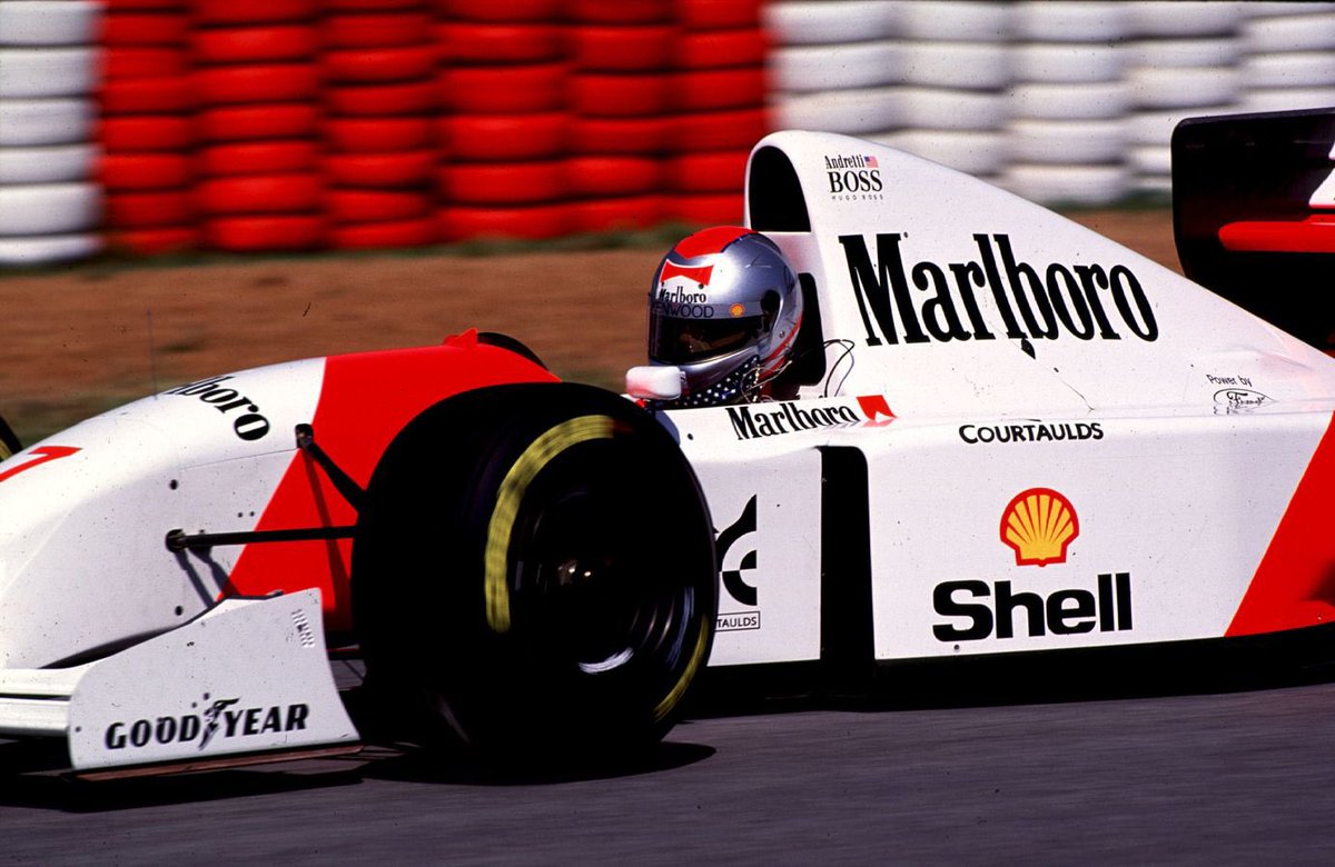 OneEyesOfRacing's tweet photo. This helmet … 🤩🇺🇸🏁 #michaelandretti #mclarenford #mclarenf1 #f11993 https://t.co/sW04tEnF0H