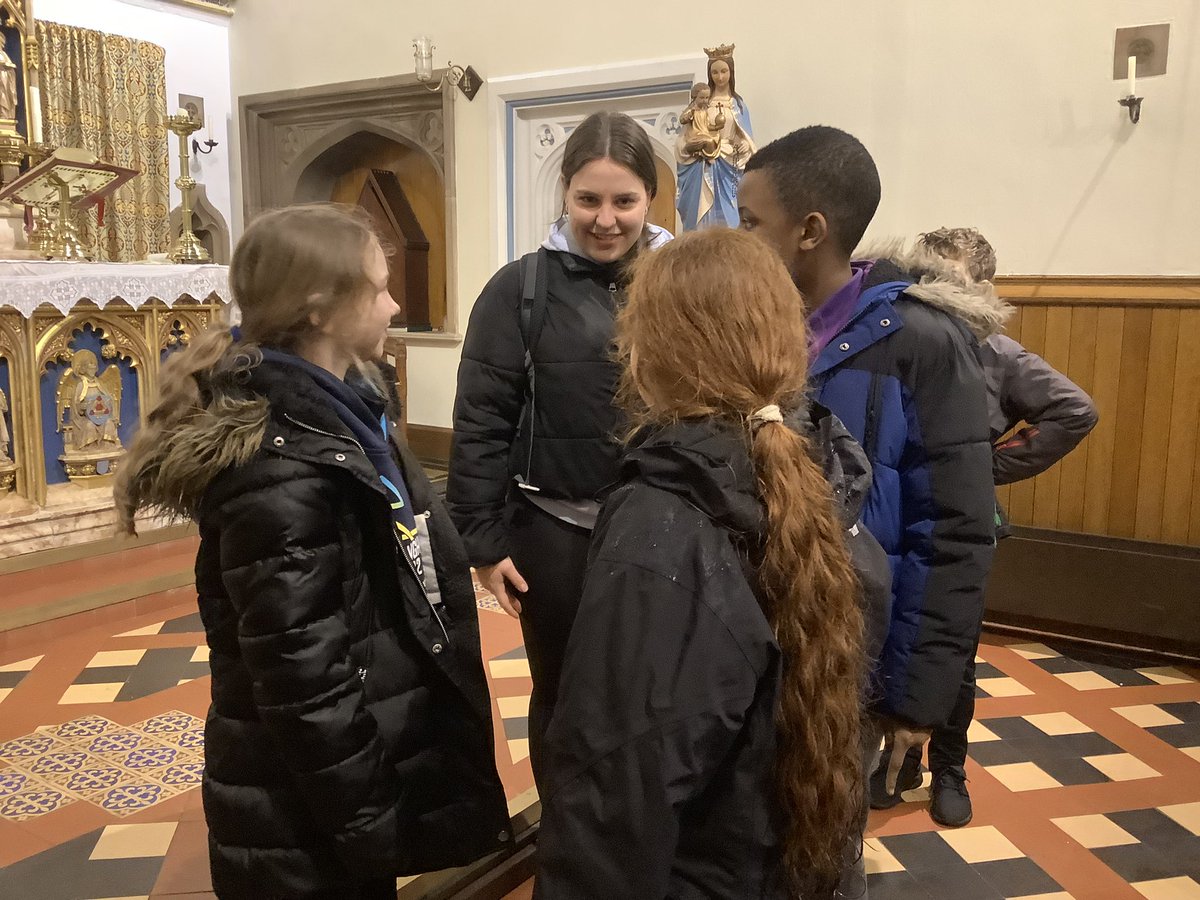 SJVsport's tweet photo. Re-enacting classic scenes … @sjohnvianney @TheHolyCrossMAC @AltonCastle_KYT https://t.co/XaC5SW01tH