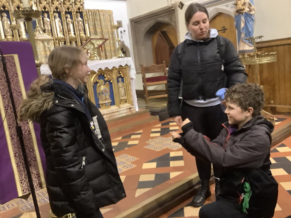 SJVsport's tweet photo. Re-enacting classic scenes … @sjohnvianney @TheHolyCrossMAC @AltonCastle_KYT https://t.co/XaC5SW01tH