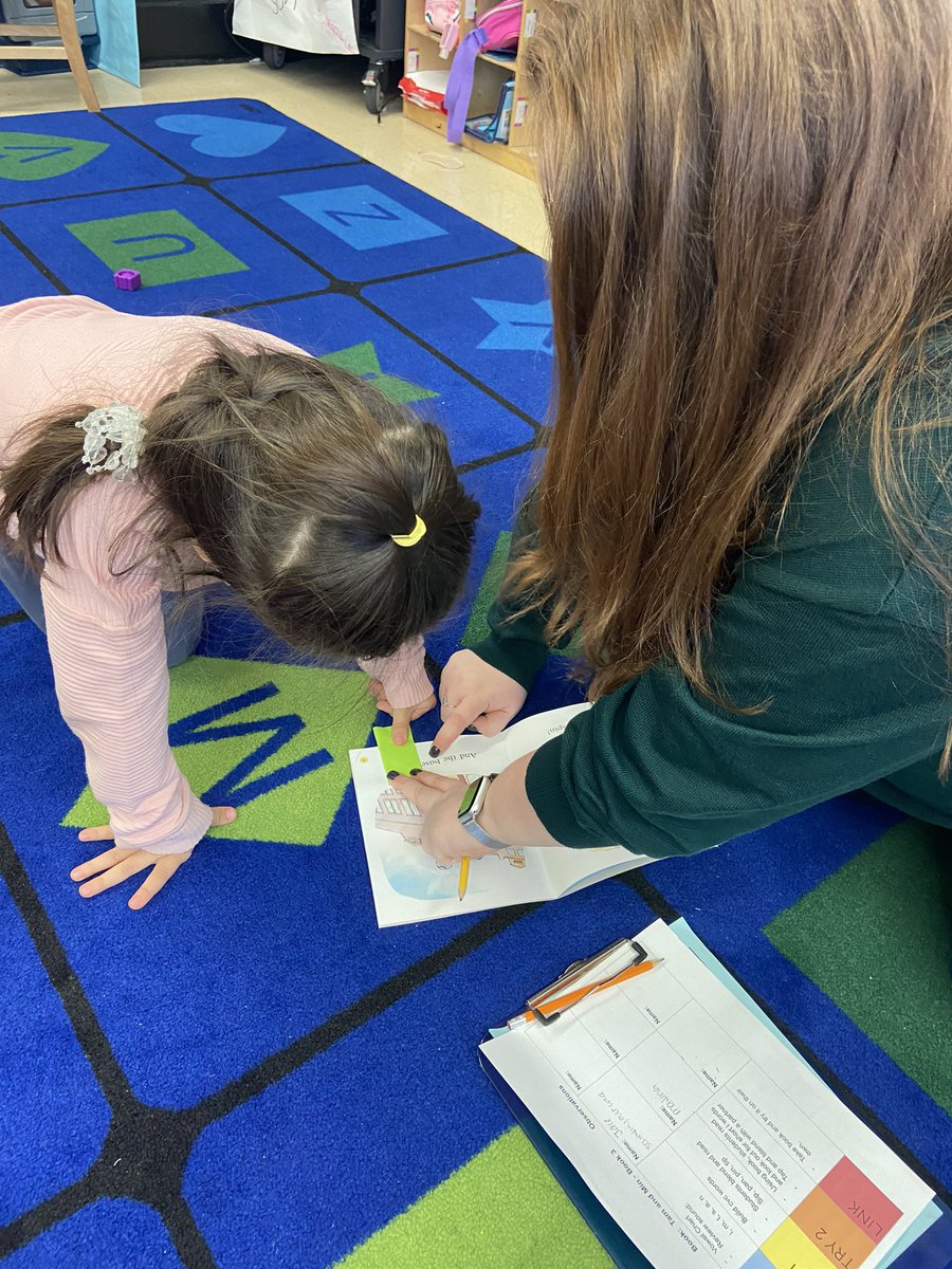 mshoganps48's tweet photo. Phonics embedded in all reading instruction in K-205. Loving these new units! @DannyW_TCRWP @pretto_david @20_doe @NYCSchools https://t.co/Mt9tDQhpOq