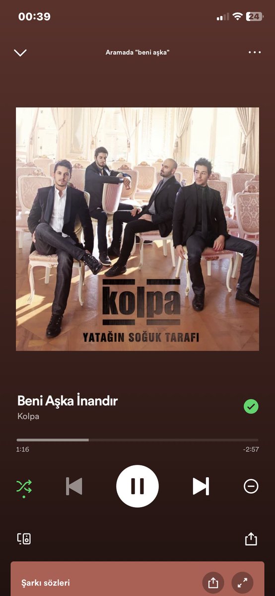 beni aşka inandır diyende kolpaydı
