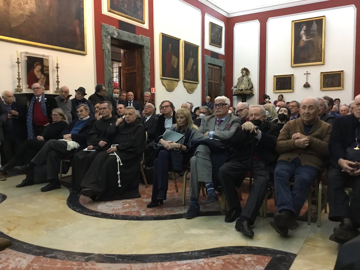 francescoassisi's tweet photo. seconda data di presentazione a #Napoli per l'ultimo libro di Massimo Milone "Da Francesco a Francesco. Dieci anni di un Pontificato innovatore”, edito per Casa Editrice Francescana Assisi #CEFA
👉Per info e acquisti https://t.co/AeBVsUMJY9👈
#ofmconv #fratiassisi https://t.co/4auWtZZBhV