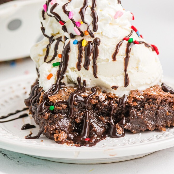 I'm not a huge pie lover but a Hot Fudge Pie? I'm in.

Make this one for Pi Day tomorrow, you only need 7 ingredients 👇

1 ½ ounces unsweetened baking chocolate (1.5 squares)
8 TB unsalted butter
1 cup granulated white sugar
2 large eggs, beaten
1 ts… instagr.am/p/CpvjRYquk-M/