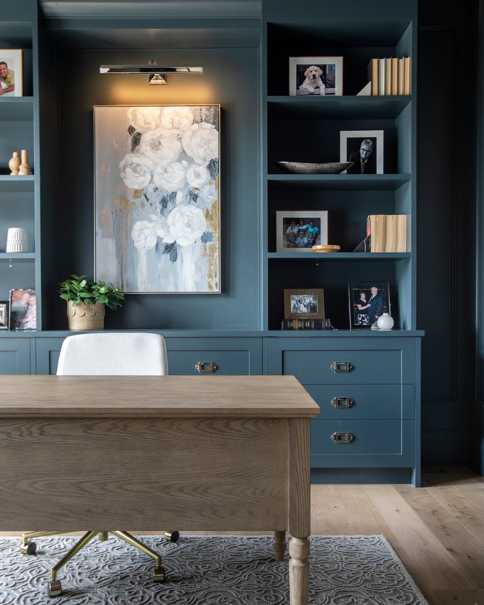 KitchenArtBC's tweet photo. Project feature of the week: OFFICES by Kitchen Art Design 💼 Today a little throwback to one of our favorite spaces created with @grapevinedesigns. Dark cabinets are always a statement and this office is no exception! 🤩 
.
.
.
#kitchenartdesign #millwork #custommillwork #kitche https://t.co/x7bVl11Jlo