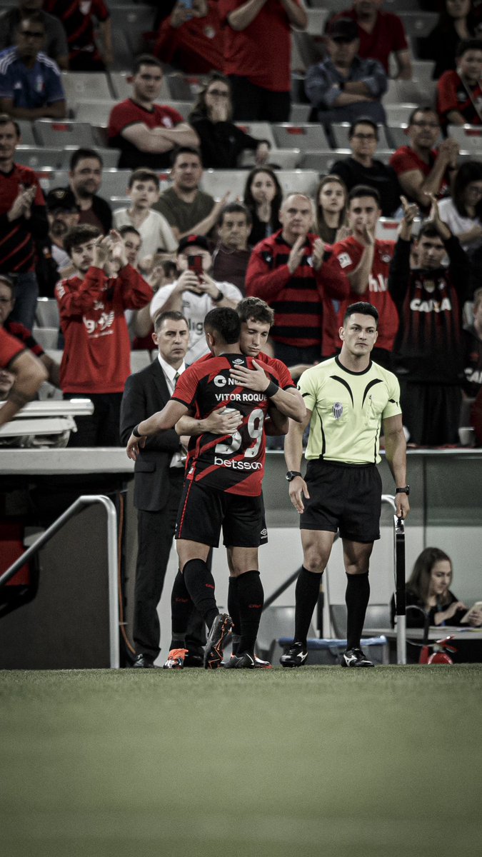 Feliz por cada oportunidad que me da Dios de hacer lo que más amo❤️⚽️
Vamos equipo por esa semifinal🌪️

Feliz por cada oportunidade que Deus me dá de fazer o que mais amo ❤️⚽️
Bora time pra essa semifinal 🌪️
<a href="/AthleticoPR/">Athletico Paranaense</a>