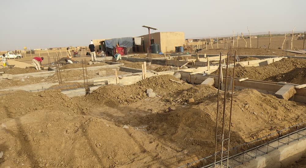 medalh773's tweet photo. Le Dr @hassanattargy avec l'aide de certaines notabilités de la zone a pris l'initiative de construire des nouveaux bâtiments qui vont accueillir la clinique #Tahanint à Tedjarert, Mka dans le but d'améliorer les conditions des services de santé au bonheur de la pop de la zone. https://t.co/A7NCaWtqjD