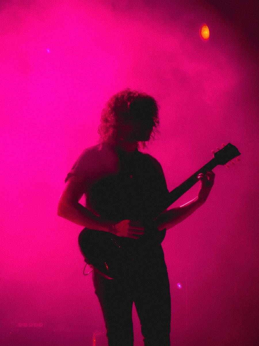 vitorstrad's tweet photo. Taylor York, você é tudo pra mim 🎸🔥 #ParamoreSP https://t.co/DIQqXklWjo