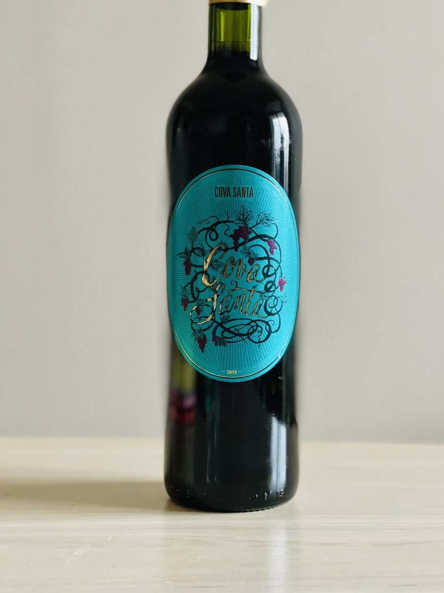 今日はWhite Day🧡🤎
夫からの🍫と一緒に美味しくいただきました☺️私ガルナッチャ大好きなんです🍷