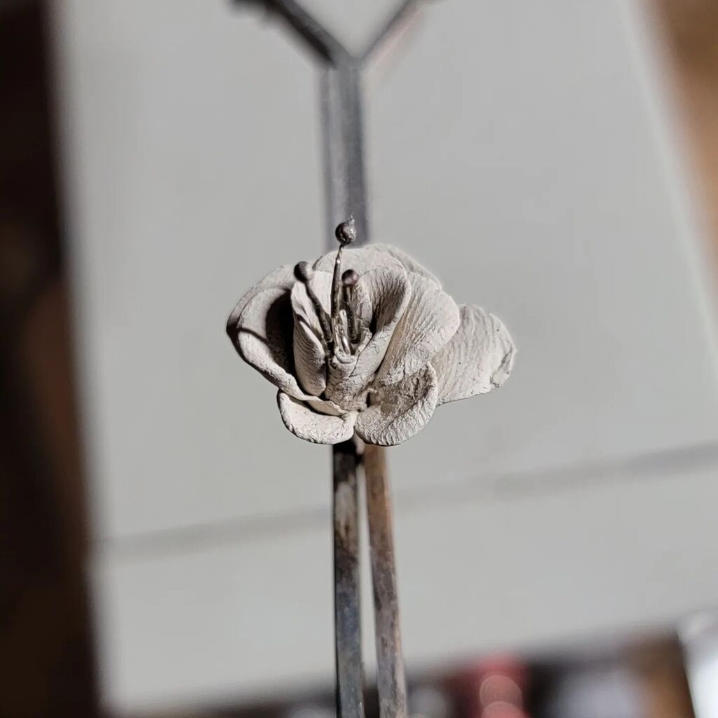 TangledEarthArt's tweet photo. Little experiment waiting to be fired tomorrow...

#artclaysilver #silvermetalclay #flower #organicjewelry #experiment https://t.co/I3CtTcz6rZ https://t.co/aCS13KdkXj