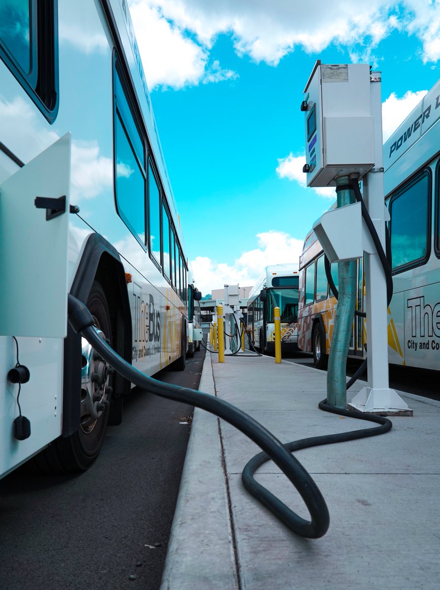 hnldts's tweet photo. That Monday feeling when you wish you could charge your energy for the work week like this #EVTheBus does.
#HOLOWithUs
#LetUsMoveYou https://t.co/aY3pp2XrN4