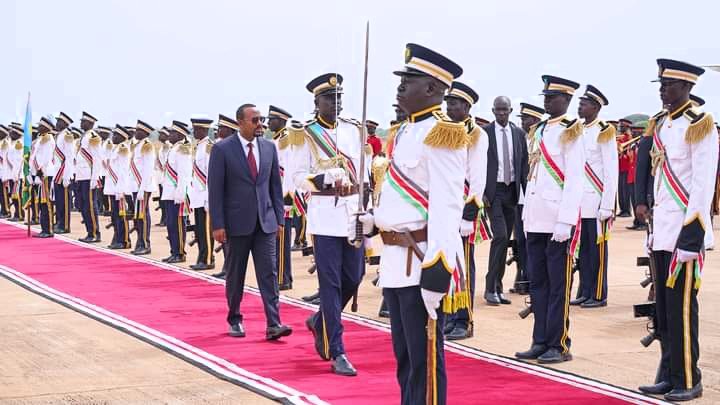 AlfredYouhanis's tweet photo. Thanks you H.E.Dr.Abiy Ahmed , Prime Minister of F.D.R.E for standing always with people of South Sudan during their difficult time you are a true leader &amp; Peace Maker the two Sisterly Countries S. Sudan &amp; Ethiopia will remain Brothers forever @AbiyAhmedAli https://t.co/KkB0mP9r9u