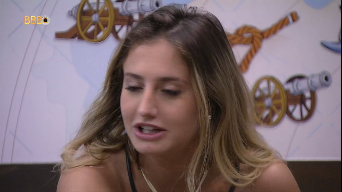 centralreality's tweet photo. Bruna disse que o paredão que a Larissa está é um dos mais fáceis pra ela ir  👀#BBB23 https://t.co/3f5nzw0NcA