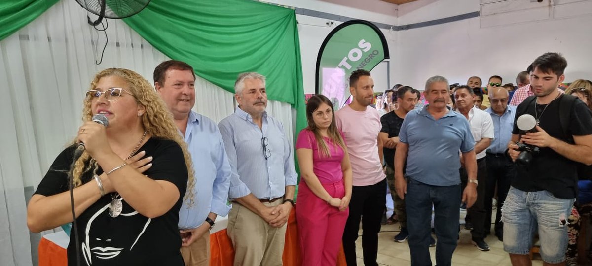 Con <a href="/AlbrieuLuis/">Luis Albrieu</a> candidato a intendente de Villa Regina, compartiendo una hermosa jornada con toda la militancia de Juntos. Estamos convencidos que una provincia tan diversa como Río Negro merece tener un proyecto político con el mayor consenso posible. #JuntosAca✅
