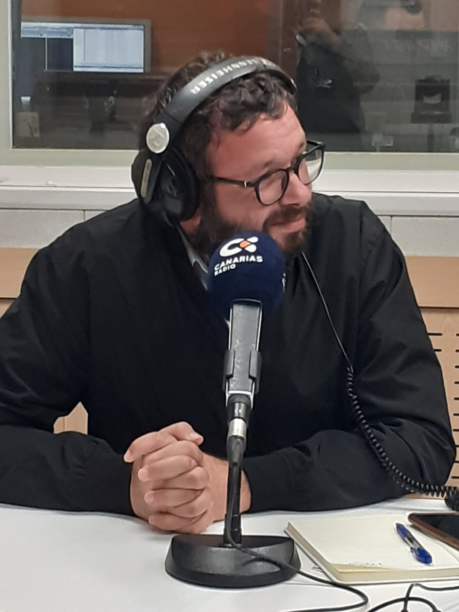 Me ocurre en los últimos meses que me emociono cuando rememoro en público situaciones dolorosas o emotivas de estos años en la ruta canaria. Hoy me volvió a pasar a al sonar una canción mientras me entrevistaba <a href="/EvaVegaP/">Eva Vega</a>. 

Antes reprimía las lágrimas. 
Ya no, forman parte.