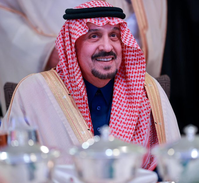 صاحب السمو الملكي أمير منطقة الرياض الأمير فيصل بن بندر: خلال متابعته لمجريات وفقرات حفل جائزة الأميرة صيتة بنت عبدالعزيز للتميز في العمل الاجتماعي، في عامها العاشر. 