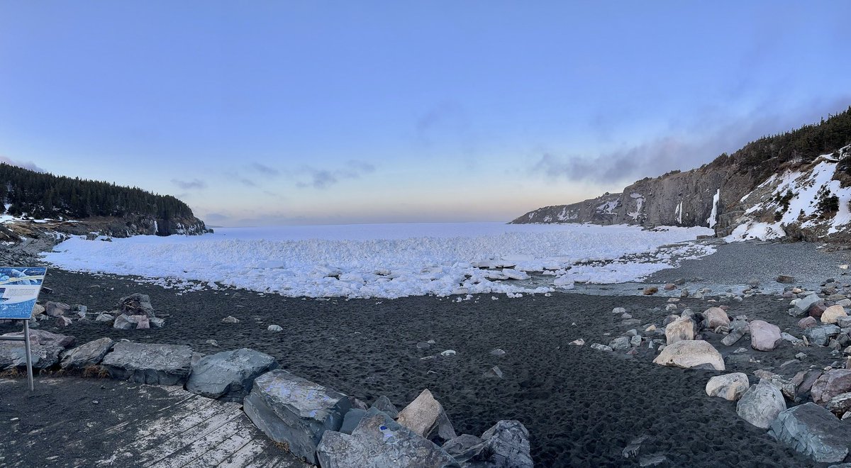 Ashley_LBMCOC's tweet photo. Snow &amp; ice is beautiful to look at but PLEASE be safe! Please stay away from the wall of ice! Please don’t try to get on the ice at either beach. This should be common sense. 

NOTE the depth of the wall from the lookout! Don’t climb it!! 

Please be safe
#LBMCOC https://t.co/eEHqSpXRWy