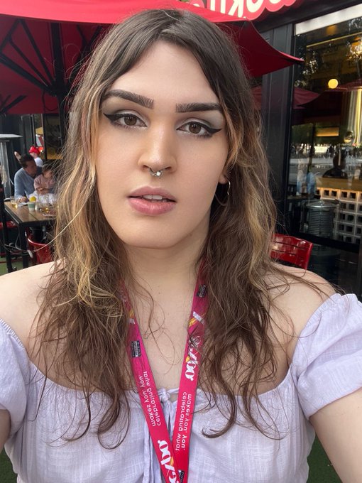 Me eating after sexpo 😌💕 https://t.co/I4S8DlwBd4<a href="/tag/newprofilepic"class="tags"><span>#newprofilepic</span></a>