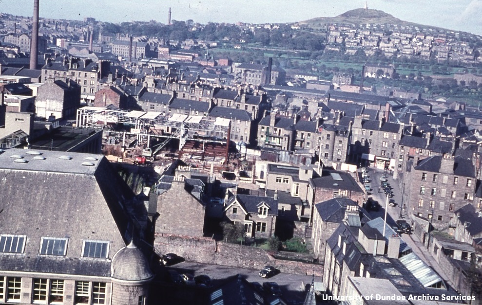 UoD_Archives_RM's tweet photo. #ThrowbackTuesday #photograph taken from the newly opened @dundeeuni Tower Building in 1961 looking towards Hawkhill and on to #Dundee Law. This pre-dates Dental Tower's construction. #Archives #DundeeUniCulture https://t.co/FNeVkiKW2r