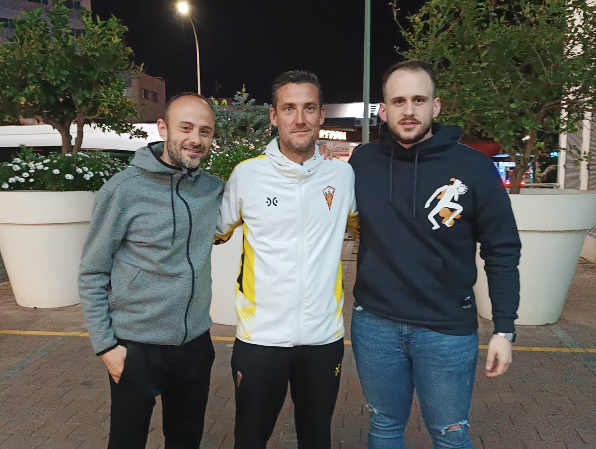 DavidTorrejon1's tweet photo. En todos los buenos momentos que vivimos en Murcia, estaban ellos!! Mis hermanos murcianicos… Os quiero “batos” 😘😘 https://t.co/GRAzqUGYY9