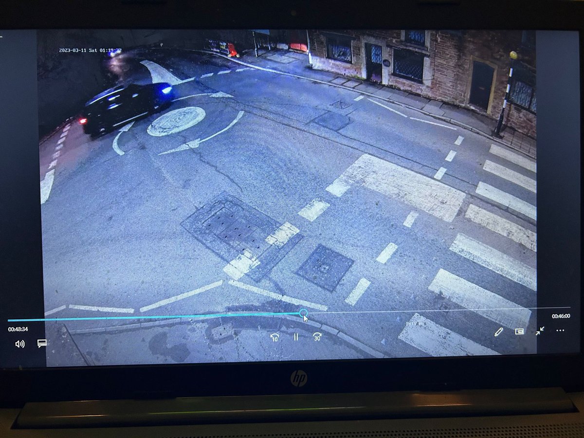 TheCareerCV's tweet image. PLEASE HELP:

See images taken from video from The Fieldens roundabout at Feniscowles. 

Saturday 11th March
1.19am our Audi SQ7
1:56am our Audi A6

CCTV footage needed from Preston Old Road. 

The web is closing in scum bag 

#carcrime #blackburn #CCTV