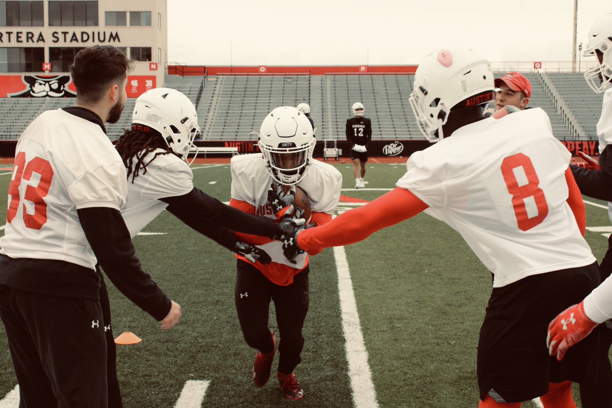 Spring Ball Day 1 🔋💥

Sharpening The Sword ⚔️ 

#BreakTheStone | #FTB