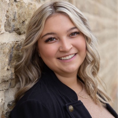 marian_wi's tweet photo. A Vigil will be held for #JohannaSchultz on Tuesday, March 14th at 4:00 pm in Dorcas Chapel on the @marian_wi campus to give students a space to grieve. Counselors will be on hand. Johanna was working on a double major - BBA in Health Care Administration &amp; Marketing. #sabrestrong https://t.co/7ypLDc3Wpw