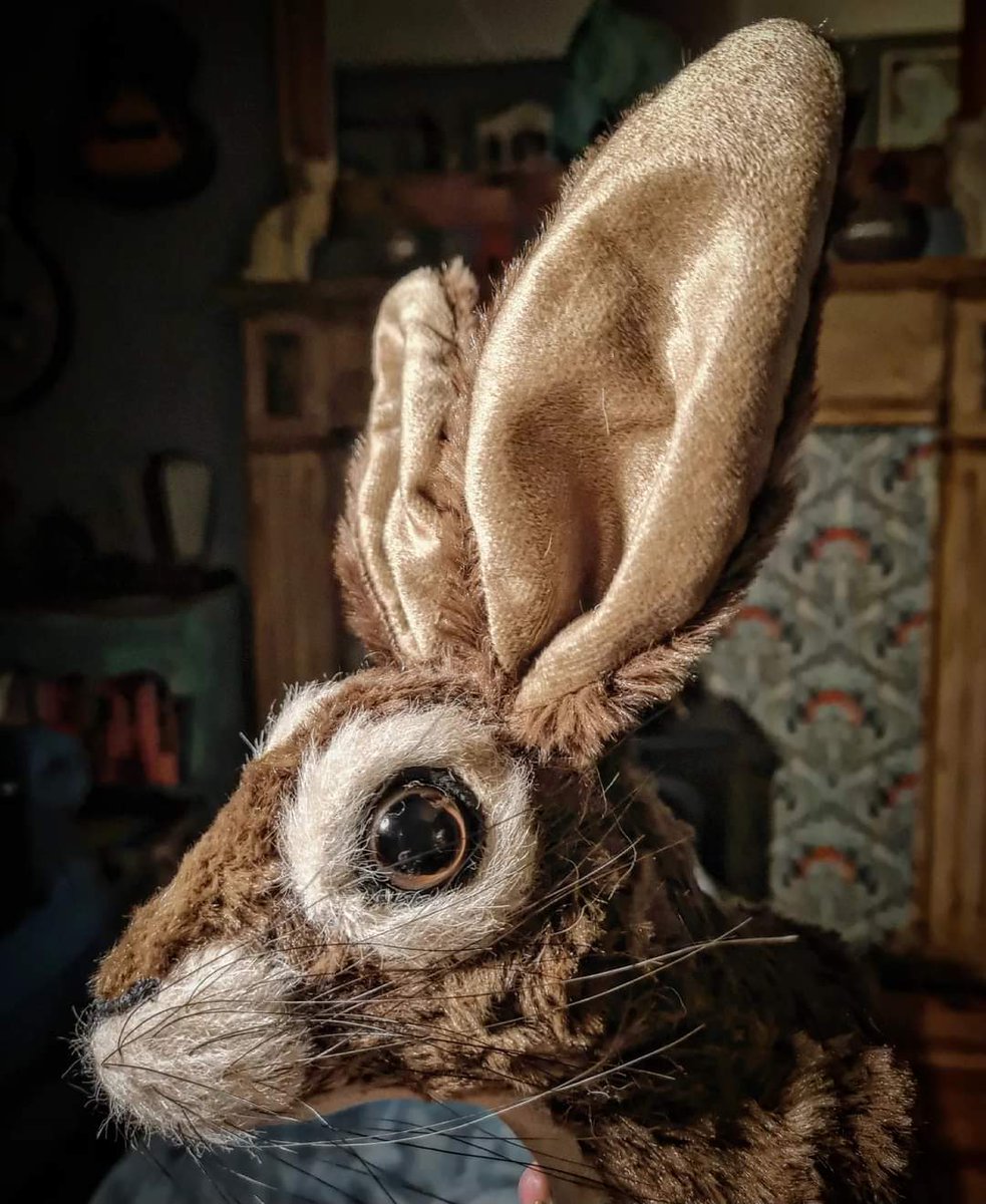 This little hare will be in my Folksy shop from tomorrow folksy.com/shops/craftedc… 
it's made from soft faux fur with velvet lined ears 🐰🪡🧵
 #handmadehare #animalreplicas #imadethis  #fauxtaxidermy  #SmallBiz #indiebiz #notonamazon #gifts #giftsforher #fauxhare #jackrabbit