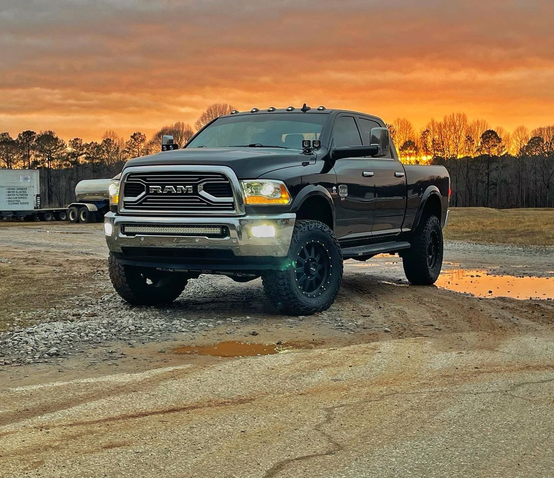 @sasquatchon37s Showing off their Go Rhino RB20s. 

SAVE 25% NOW WITH CODE: INSTA25

*** Team:***
@theskynetteam @theskynetteam_georgia

#theskynetteam #theskynetteamGeorgia #hornblasters #ram #ram2500 #ram2500cummins #cummins #cumminsdiesel #cumminsturbodiesel #cumminsmafia