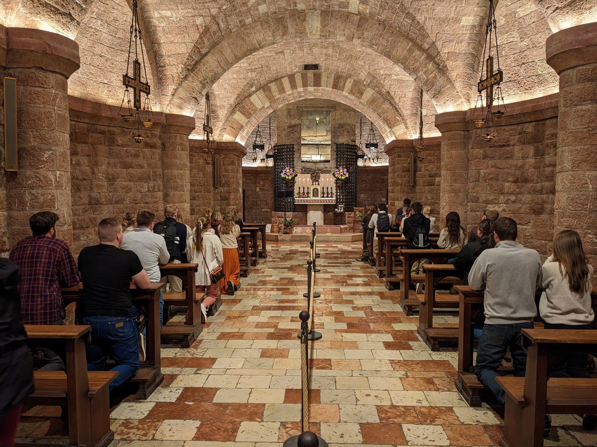 NewmanInstCTC's tweet photo. Day 2 began in Assisi with Mass at the tomb of St. Francis.  Then to the basilica of St. Clare to pray before the San Damiano crucifix and at the tomb of St. Clare herself. Before heading to Florence our group stopped at the Porziuncola. https://t.co/u5QaifmZd7