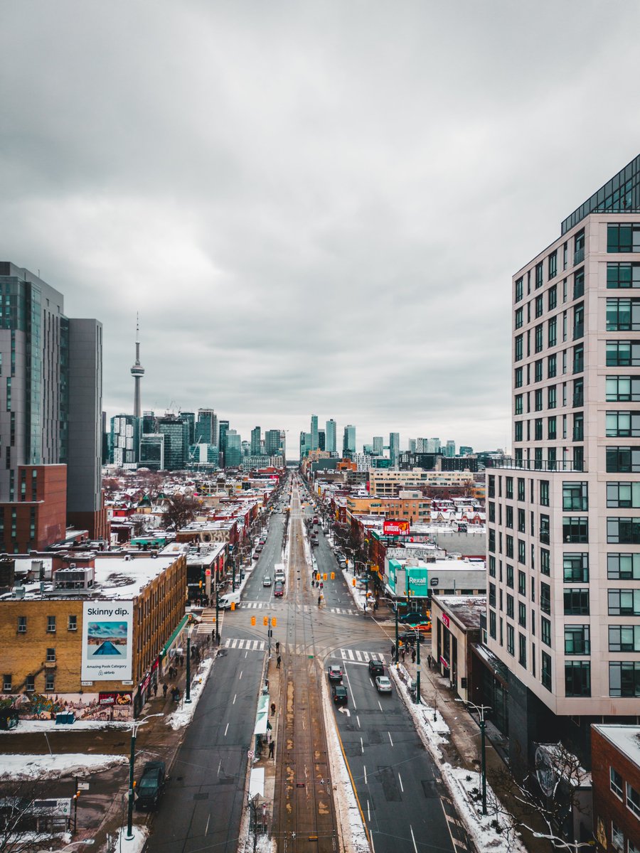 Shots over Spadina#Toronto #djimavicmini #djimavicmini3pro #drone #drones #youtuber #youtubecreator #creator #torontoskyline