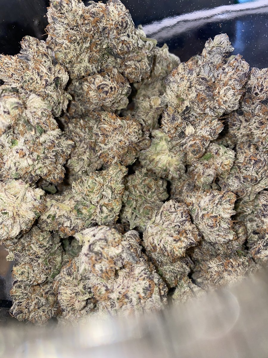 thecdcpdx's tweet photo. Introducing the #strainoftheweek and your #mondaymotivation ๐
#memberville #thecdc #pdx #oregon #cannabiscommunity https://t.co/SUBp8gS1O4