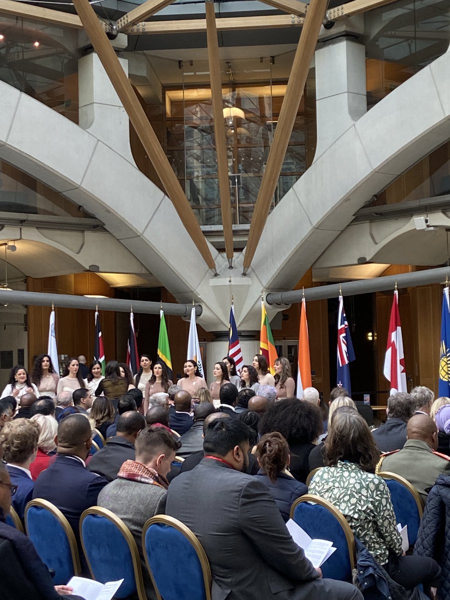 CanadaFP's tweet photo. PS Robert Oliphant was honoured to attend the annual #CommonwealthDay memorial service in London, where he had the opportunity to lay a wreath on behalf of Canada and pay respect to those who served and sacrificed everything for our freedom. https://t.co/La6IrZljcj
