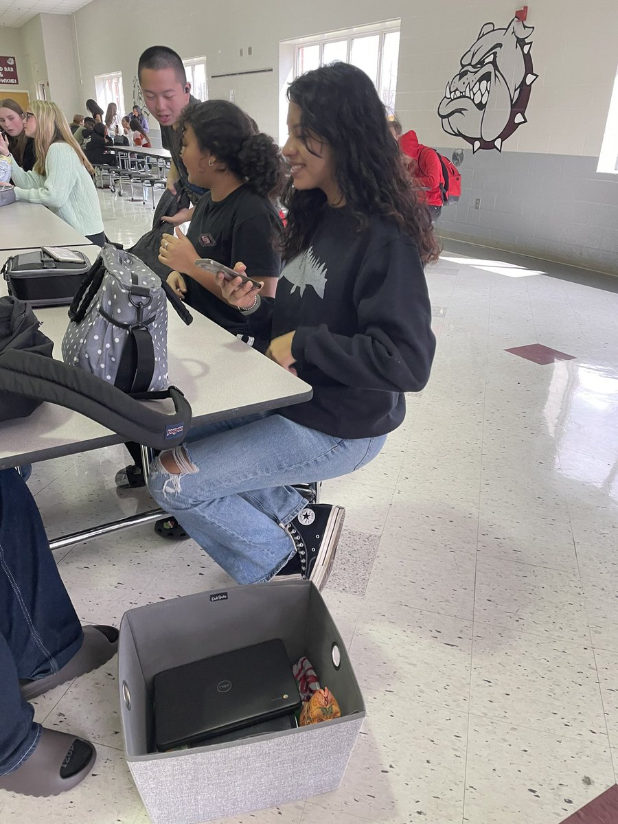 studentofedu's tweet photo. Today, we celebrated Creativity! Thank you to those students that brought Anything But a Bookbag 😂 #positivityproject #jaymrobinson https://t.co/0eVJ79uRoM