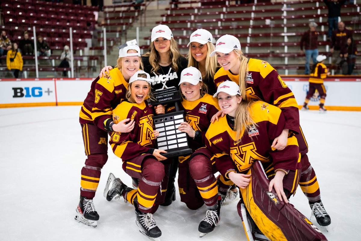 Minnesota Women's Hockey tweet media