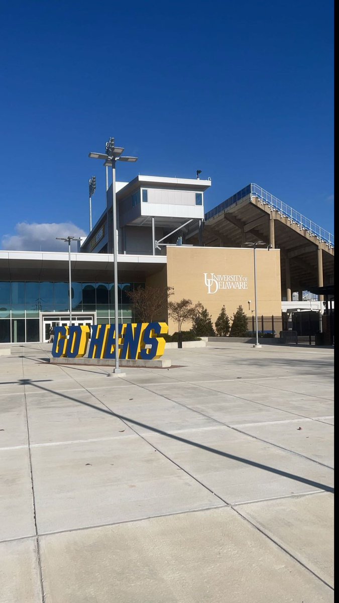 gianna_berkley's tweet photo. Had a lot of fun at my first ID clinic at the University of Delaware! It was great meeting @kellylawrence02 @Mevans018 and Shannon Coley! @UDelaware @UDBlueHens @DelawareWSOC https://t.co/9HntvQn0Qd