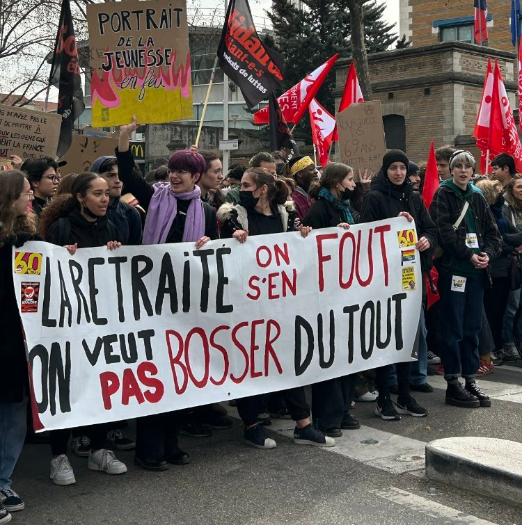 VVonhert's tweet photo. @libe Libe .. franchement. 
Déjà ce n'est pas "LES féministes".

D'autre part un nouveau monde avec des femmes qui ont des cancers de la prostates. Qui veullent pas bosser et qui pleurniches lorsqu'on leur dit qu'un garçon à un zizi et une femme un vagin bah il est mort dans l'œuf. https://t.co/RmTraMcR93