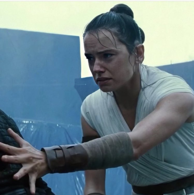 manditheempress's tweet image. Watching the rise of Skywalker for the plot. The plot.                        #daisyridley #starwars #tros