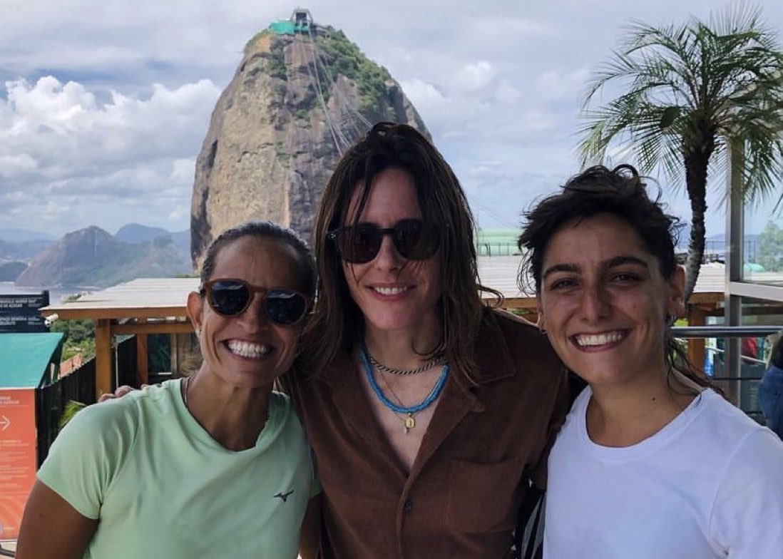 lesbocine's tweet photo. Katherine Moennig nossa queridíssima 
Shane McCutcheon de The L Word, está em solo brasileiro 🌈❤️ https://t.co/JONjVhULrf