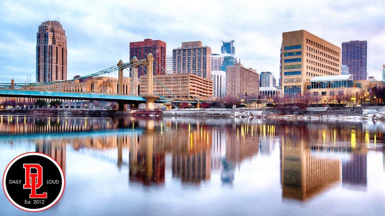 DailyLoud's tweet photo. Minnesota will now allow illegal immigrants to get drivers licenses 👀 https://t.co/FdXW0ZW0lF