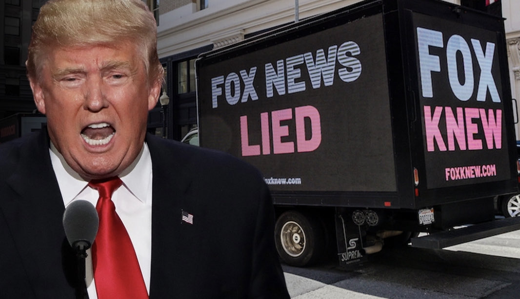 kangaroos991's tweet photo. WHY is Dominion suing Fox News?
Fox people NEVER believed Trump’s vote “rigging” claims! They KNEW and yet they still CHOSE to act as a megaphone for his election lies!
How should Fox be held to account? https://t.co/ZQ5j2Cxqeq