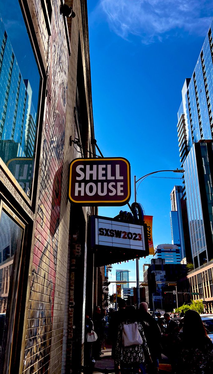 cleancreatives's tweet photo. To round out our #carbonandcream campaign at #SXSW2023, we made a pit stop at @Shell’s #shellhouse and made sure we gave away lots of delicious🍦
A 🧵🪡: https://t.co/XDhHa0gwvM