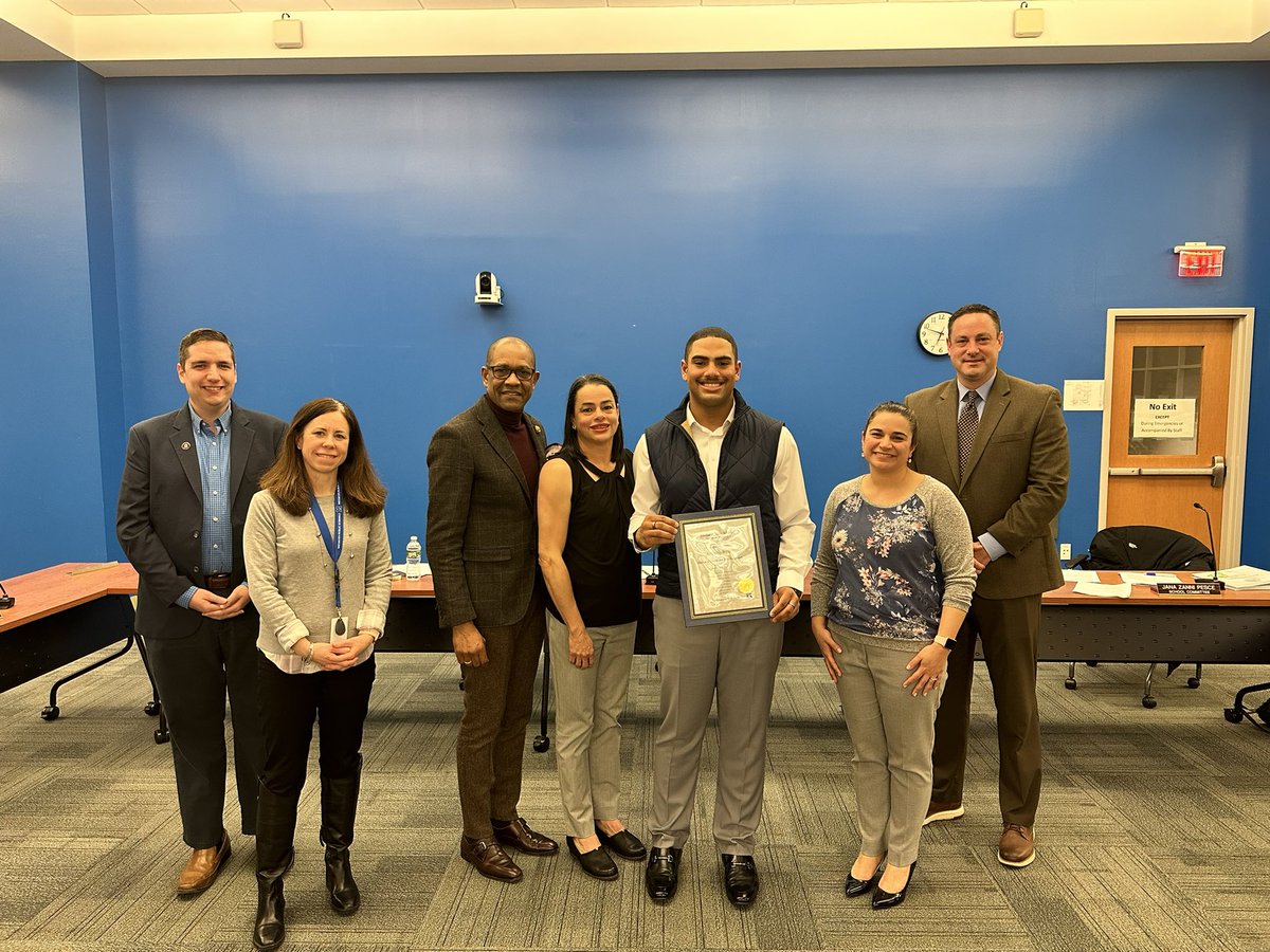 Congratulations to the 2023 World Language SOAR award winner, Anthony Beras! We are so proud of your hard work and commitment to languages and culture at MHS.