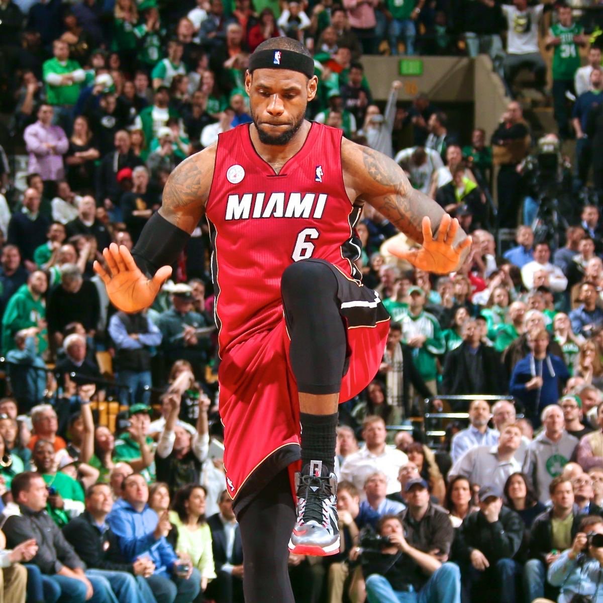 BronsGoated23's tweet photo. The Silencer: By LeBron James #Thread https://t.co/1CSsDlmdVj