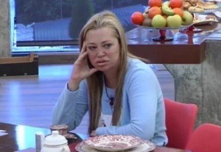 user090189's tweet photo. Laura chula, dijiste que no querías un futuro con él y estás ñoña con Saúl pero dices que quieres que piense “venga yo confío en ella hasta el final?” eeeeee no sé yo eh

#LaIslaDeLasTentaciones8
#Tentaciones8 https://t.co/US7O863gAC