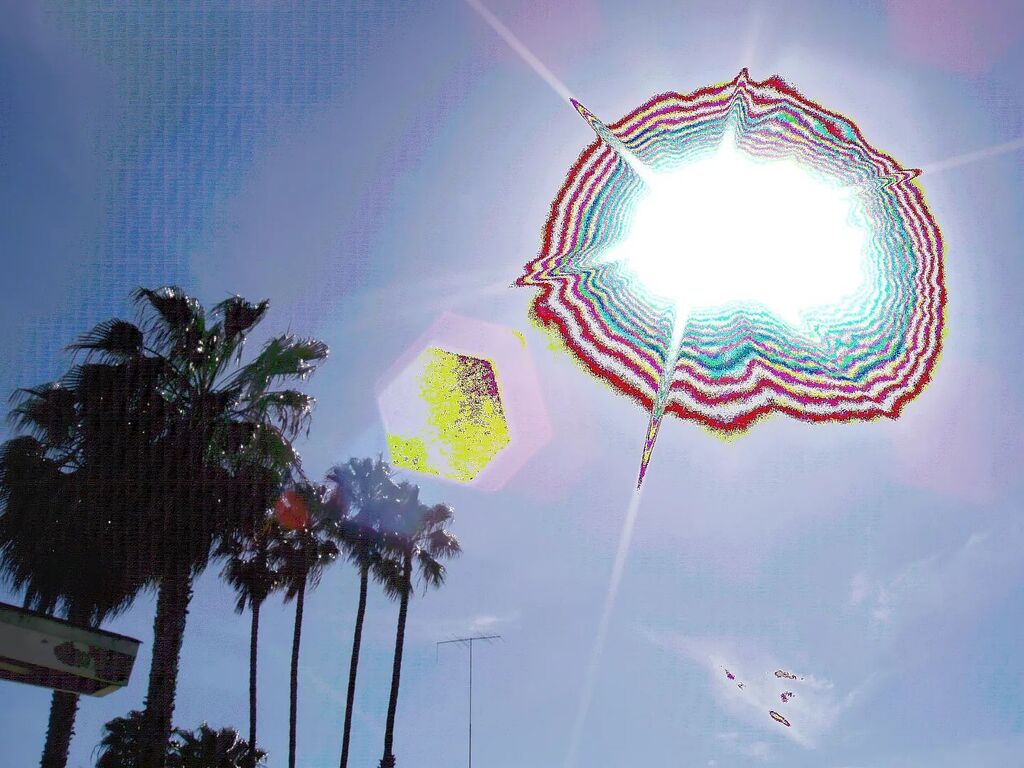 uglatto's tweet image. Final test photo of the last MACHINA glitch cam before it goes out to its new home. It still finds ways to surprise me.

#digicam #glitchart #circuitbending instagr.am/p/CpvyYf8JC52/