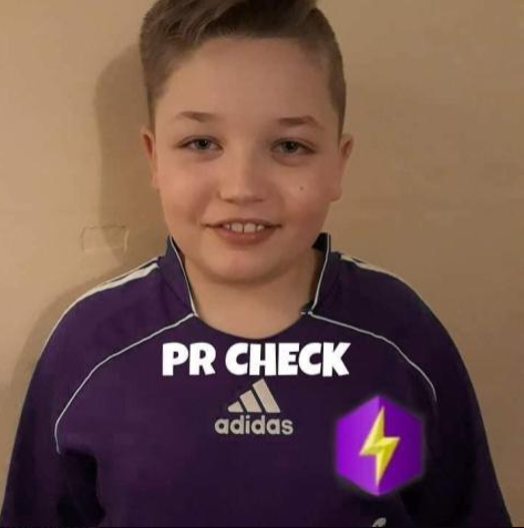 cubus420's tweet photo. czesc n wiem ktore na prof pomozcie @Clouuxxx https://t.co/JQoT3dXuEh