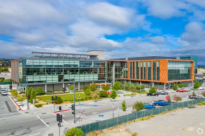 RobloxNewsAlert's tweet image. 🌐 RBNews: Roblox will soon be moving the HQ to a brand new place situated at less than 700m away from the current one. The new HQ that used to be owned by Guidewire will be moving into the current Roblox HQ. #Roblox

Article: therealdeal.com/chicago/2023/0…